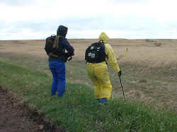 02.jpg (42769 bytes)